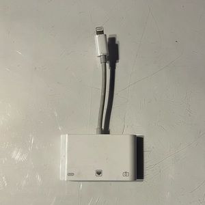 Belkin lightning port adapter